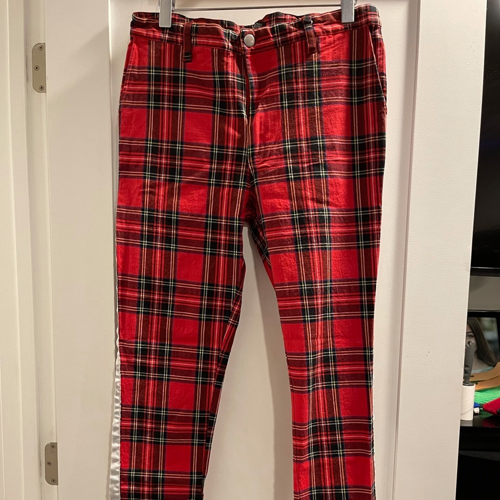 Men’s plaid pants